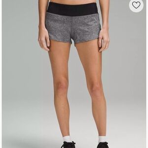 Lululemon Speed Up Low-Rise Short in Deep Coal Multi/Black, size 8